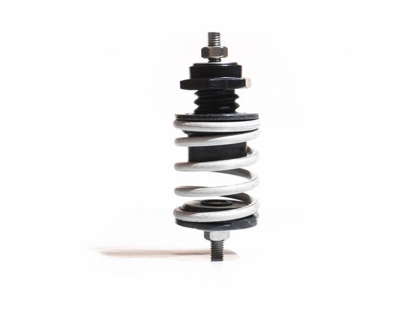 Vibrasjonsdemper for varmepumpe